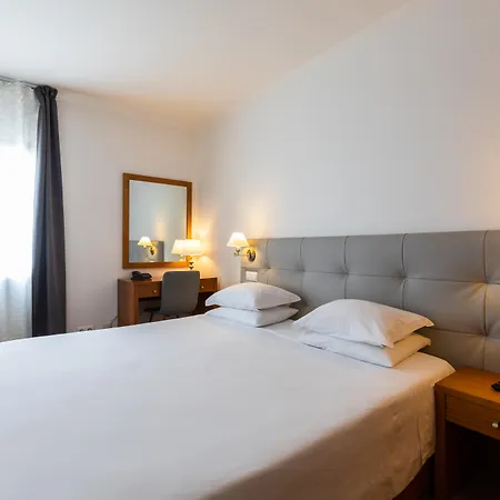Hotel Arcanjo 2*