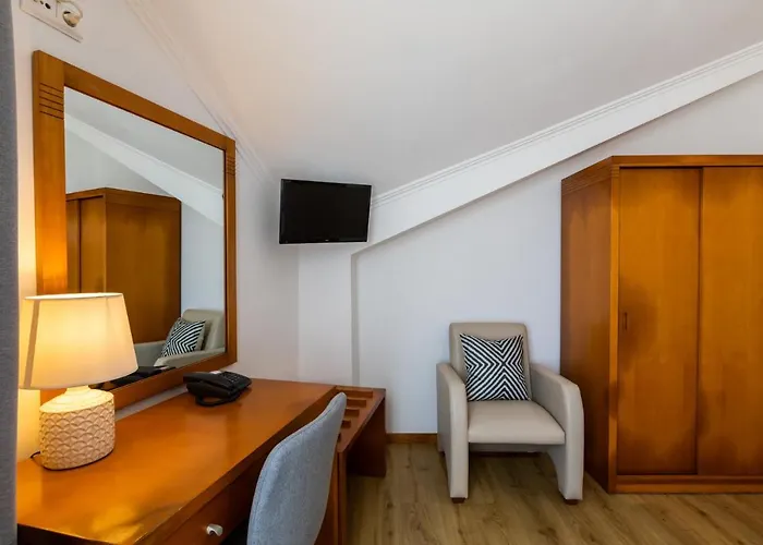 Arcanjo Otel Lagoa (Azores)