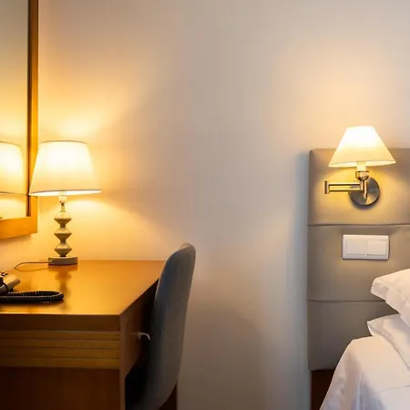Hotel Arcanjo Lagoa (Azores)