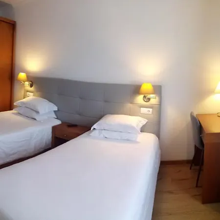 Otel Arcanjo Lagoa (Azores)