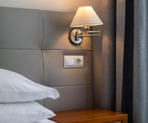 Hotel Arcanjo Lagoa (Azores)